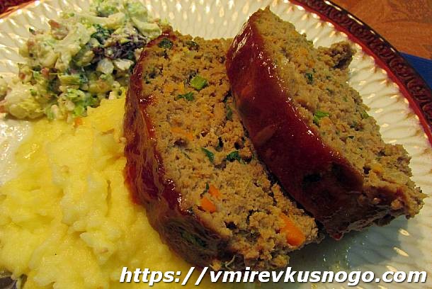 Мясной рулет с сельдереем