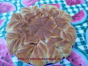 рецепт Пирог-цветок с джемом