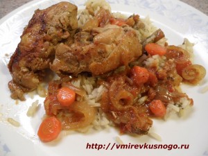 рецепт Гуляш из курицы с грибами и розмарином