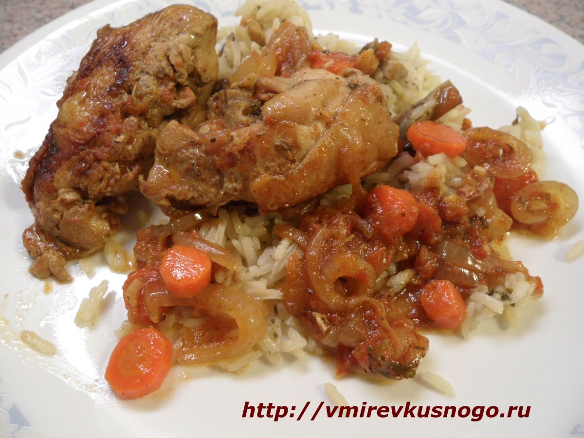 Гуляш из курицы с грибами и розмарином