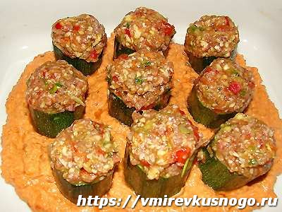 запечённые фаршированные кабачки