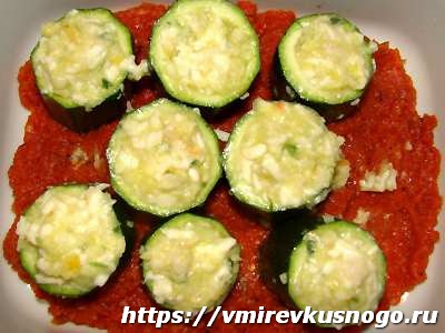 запечённые фаршированные кабачки