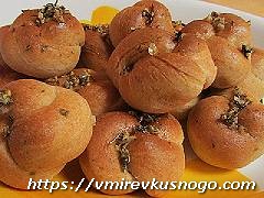 домашние булочки с чесноком