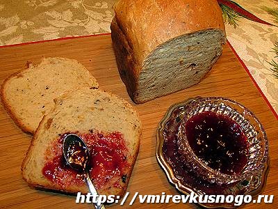 Хлеб с орехами и сухофруктами