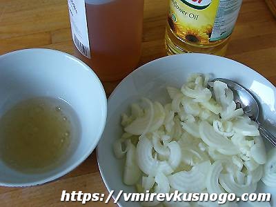 мясо на шпажках