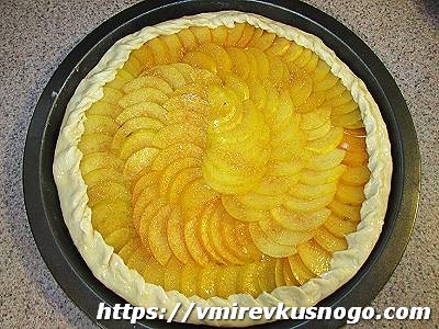 пицца с фруктами